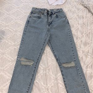 New Cotton On Mom Jeans! US size 4